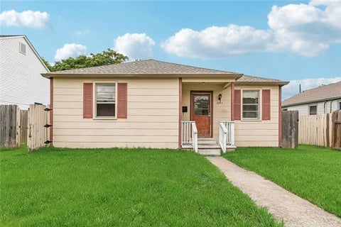 Photo of 2013 Indiana Avenue Ave, Kenner, LA 70062 (MLS # NO2571785)