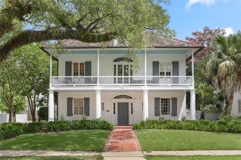 Photo of 89 Audubon Boulevard Blvd, New Orleans, LA 70118 (MLS # NO2564285)