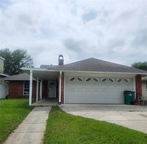 Photo of 4628 Saint Mary Street ST, Metairie, LA 70006 (MLS # NO2556548)