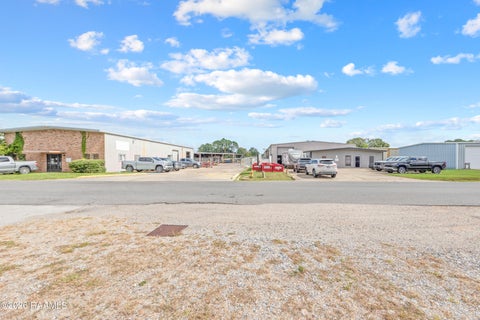 Photo of 107-109 Row 2, Lafayette, LA 70508 (MLS # 2600009960)