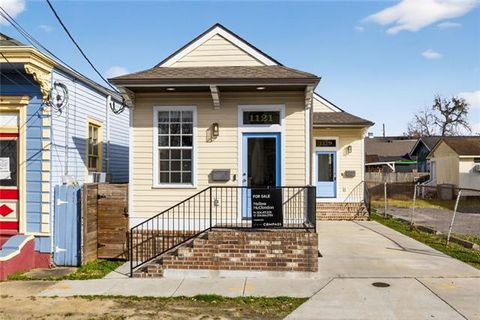 Photo of 1121 Bartholomew Street St, New Orleans, LA 70117 (MLS # CN2548116)
