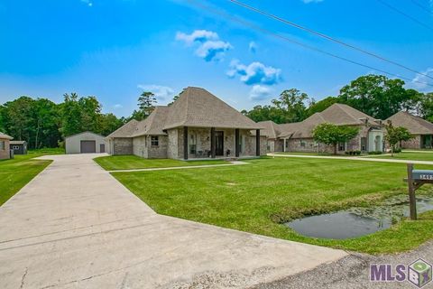 Photo of 34951 Clinton Allen Rd RD, Denham Springs, LA 70706 (MLS # BR2026011734)