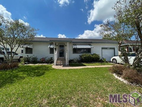 Photo of 617 Duval Avenue Ave, Houma, LA 70364 (MLS # BY2026005558)