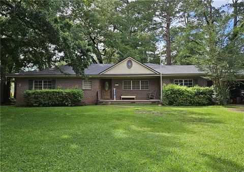 Photo of 1807 Jewel Street St, Pineville, LA 71360 (MLS # CN2560376)
