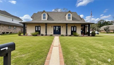 Photo of 500 Terri Drive Dr, Luling, LA 70070 (MLS # NO2543462)