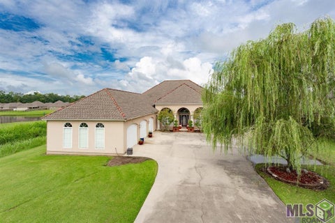 Photo of 4710 Little Hope Dr, Addis, LA 70710 (MLS # BR2026015591)