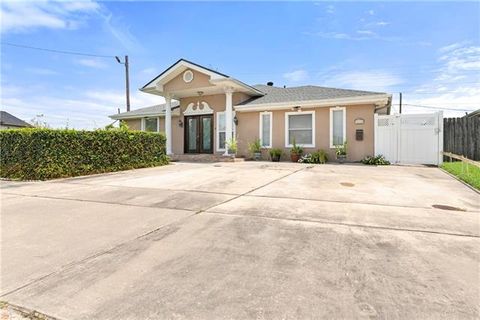 Photo of 1713 Vegas Drive Dr, Metairie, LA 70003 (MLS # NO2568314)