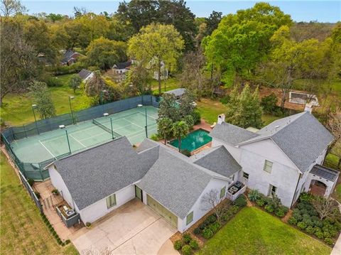 Photo of 5721 Courtland Place Pl, Alexandria, LA 71301 (MLS # CN2548062)