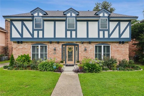 Photo of 19 Park Timbers Drive Dr, New Orleans, LA 70131 (MLS # NO2561381)