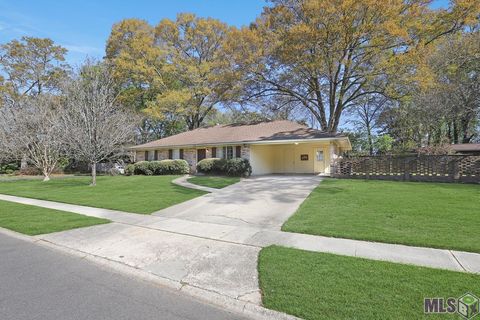 Photo of 7005 Whitlow Dr Dr, Baton Rouge, LA 70808 (MLS # BR2026009730)