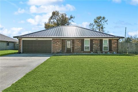 Photo of 312 Devon Road Rd, Laplace, LA 70069 (MLS # NO2556989)