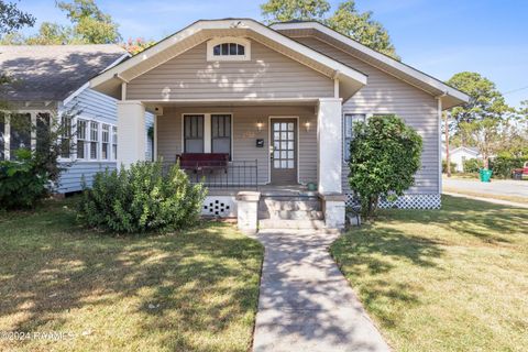 Photo of 302 Versailles Boulevard, Lafayette, LA 70501 (MLS # 2600002961)
