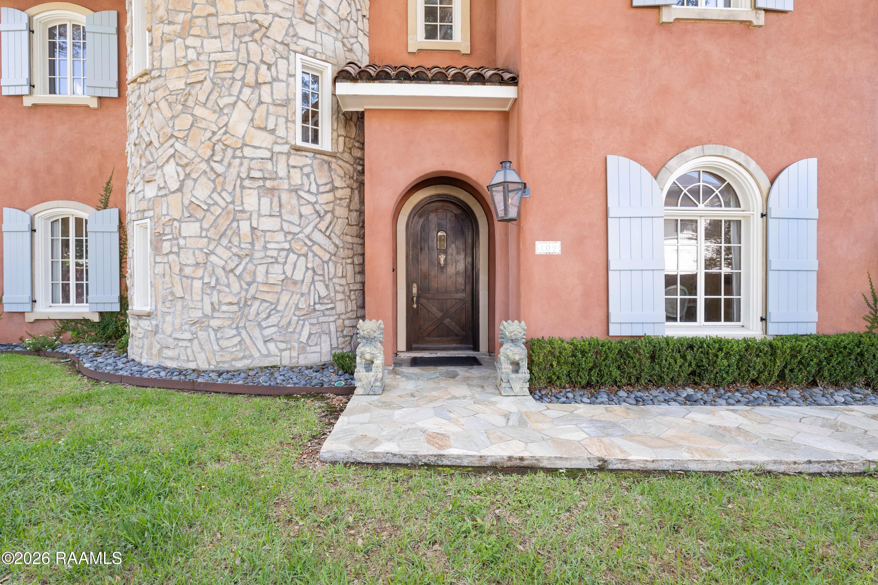 109 Mossy Oaks Avenue