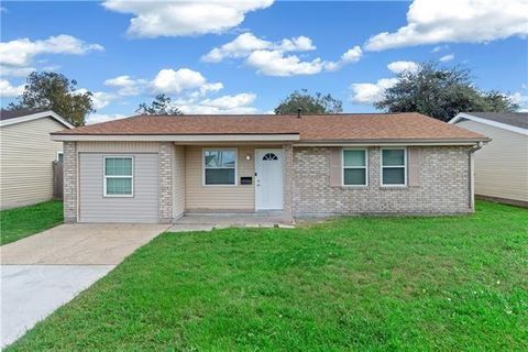 Photo of 645 Clinebrook Drive Dr, Gretna, LA 70056 (MLS # NO2548963)