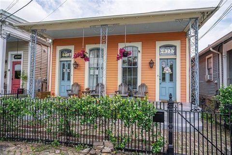 Photo of 2325 Laurel Street St, New Orleans, LA 70130 (MLS # NO2560432)