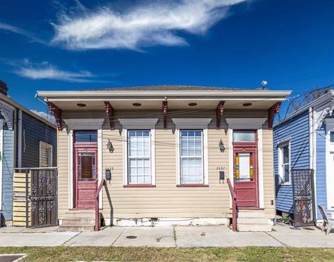 Photo of 2429 Freret Street St, New Orleans, LA 70113 (MLS # NO2557910)
