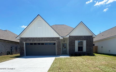 Photo of 105 Lotus Street, Broussard, LA 70518 (MLS # 2600000927)