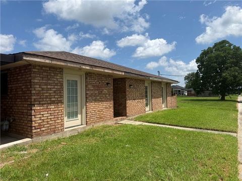 Photo of 3812 Ventura Drive, Chalmette, LA 70043 (MLS # NO2568498)