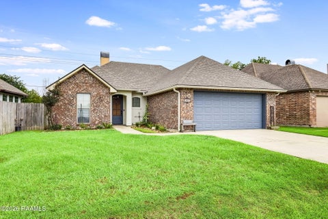 Photo of 220 Bentgrass Drive, Lafayette, LA 70508 (MLS # 2600005044)