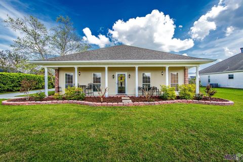 Photo of 249 Lake Penchant Court Ct, Houma, LA 70360 (MLS # BY2026005550)