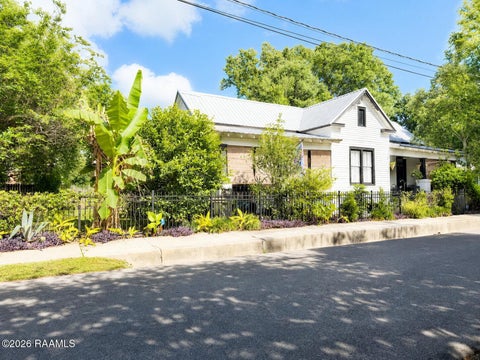Photo of 505 Madison Street, Lafayette, LA 70501 (MLS # 2600008721)