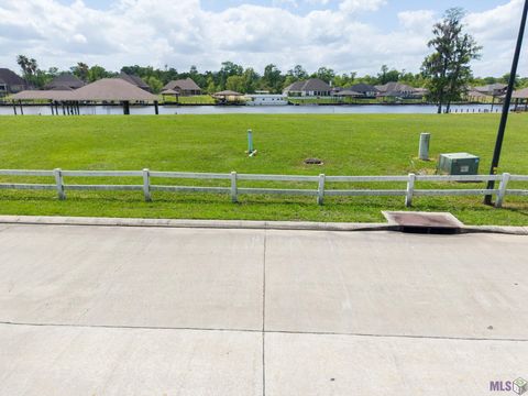 Photo of 11349 Home Port Dr (Asc) Dr, Maurepas, LA 70449 (MLS # BR2026006704)