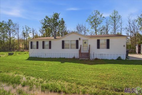 Photo of 9987 Greenwell Springs-Port Hudson Rd Rd, Zachary, LA 70791 (MLS # BR2026004706)