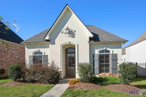 Photo of 14064 Park Terrace Dr Dr, Baton Rouge, LA 70810 (MLS # BR2026003512)