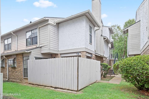 Photo of 1304 E Bayou Parkway #5b, Lafayette, LA 70508 (MLS # 2600007968)