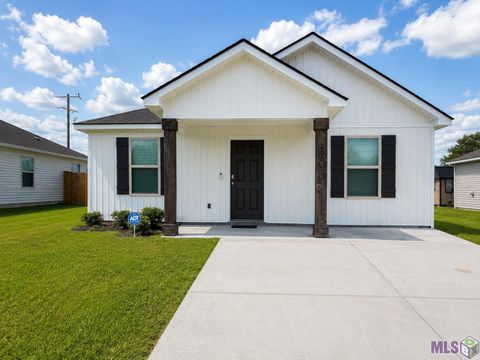Photo of 200 Benjamin Dr DR, Thibodaux, LA 70301 (MLS # BY2026009022)