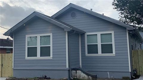 Photo of 4520 Camel Street St #REAR, Metairie, LA 70001 (MLS # NO2560457)