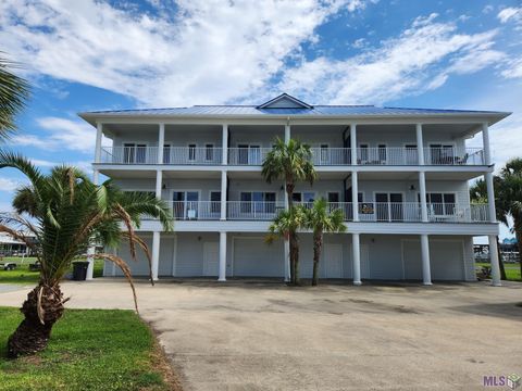 Photo of 411 Admiral Craik Dr Rd #5, Grand Isle, LA 70358 (MLS # BY2026008282)