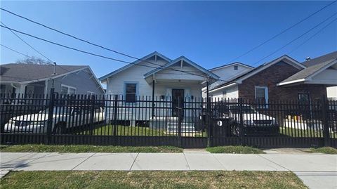 Photo of 1724 Eagle Street St, New Orleans, LA 70118 (MLS # NO2545163)
