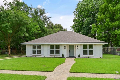 Photo of 1019 E Palmview St St, Gonzales, LA 70737 (MLS # BR2026010448)