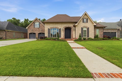 Photo of 113 Grandview Terrace Drive, Youngsville, LA 70592 (MLS # 2600004334)