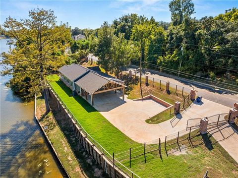 Photo of 1041 Washington Street St, Natchitoches, LA 71457 (MLS # CN2524950)