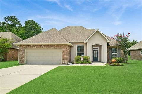 Photo of 42157 Wood Avenue Ave, Ponchatoula, LA 70454 (MLS # NO2564817)