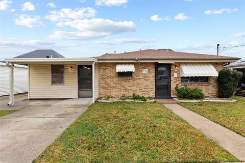 Photo of 721 Taft Park Park, Metairie, LA 70001 (MLS # NO2537187)