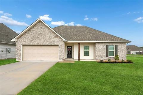 Photo of 26333 Red Bay Drive Dr, Ponchatoula, LA 70454 (MLS # NO2544957)