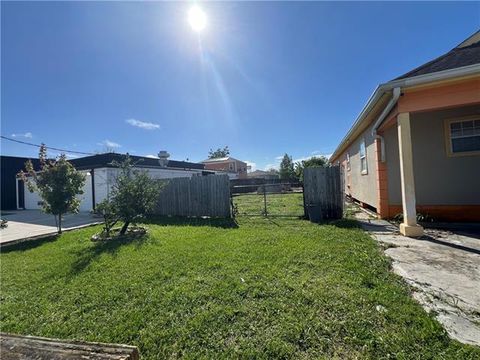 Photo of 1814 Lizardi Street St, New Orleans, LA 70117 (MLS # NO2552215)