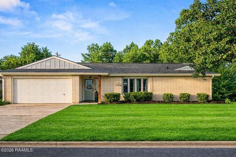 Photo of 1016 Meadow Brook Street, Deridder, LA 70634 (MLS # 2600003089)