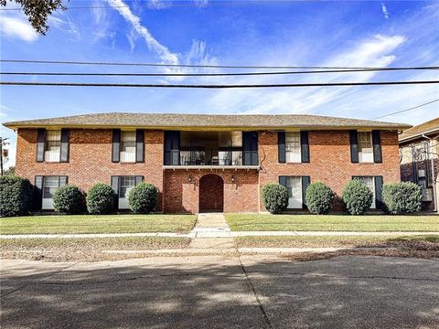 Photo of 800 Martin Behrman Avenue AVE #205, Metairie, LA 70005 (MLS # NO2557657)