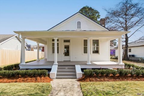 Photo of 521 Camelia Ave, Baton Rouge, LA 70806 (MLS # BR2026004937)