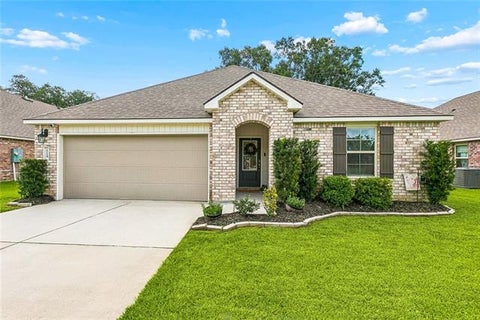 Photo of 115 Pretty Acres Avenue AVE, Hahnville, LA 70057 (MLS # NO2567978)