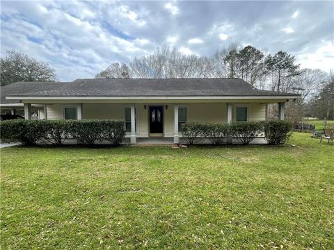 Photo of 62424 Highway 434 Highway, Lacombe, LA 70445 (MLS # NO2540948)