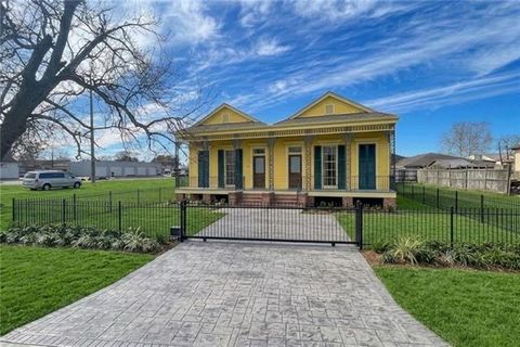 Photo of 3612 and 23/24 Sinclair Street, Chalmette, LA 70043 (MLS # NO2556845)
