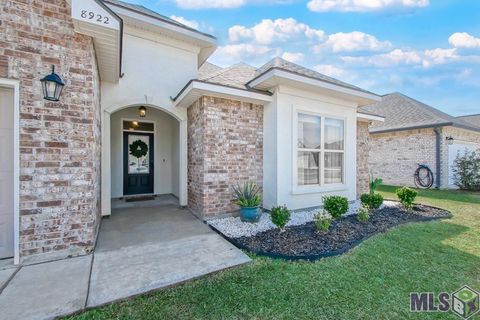 Photo of 8922 Dalwood Dr Dr, Denham Springs, LA 70726 (MLS # BR2026001922)