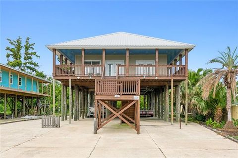 Photo of 121 Pontchartrain Road Rd, Laplace, LA 70068 (MLS # NO2552574)