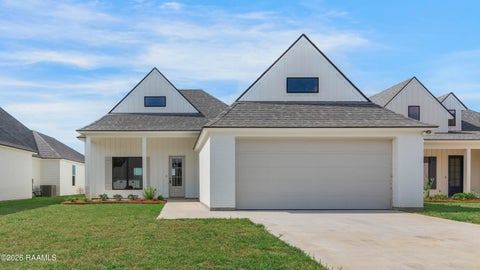 Photo of 201 Queenstown Avenue, Youngsville, LA 70592 (MLS # 2500006711)