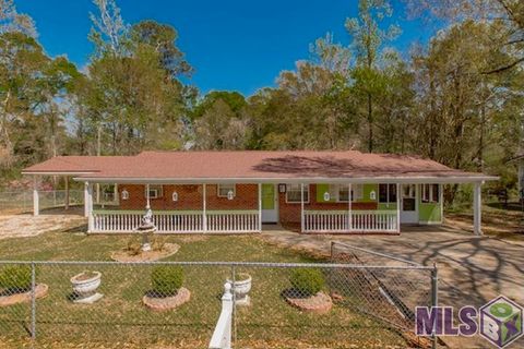 Photo of 6524 Highway 10, Greensburg, LA 70441 (MLS # BR2026005316)